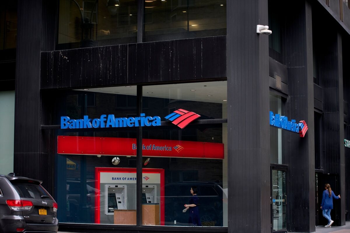 BofA Junior Bankers Face Reassignment If They Accept Other Jobs