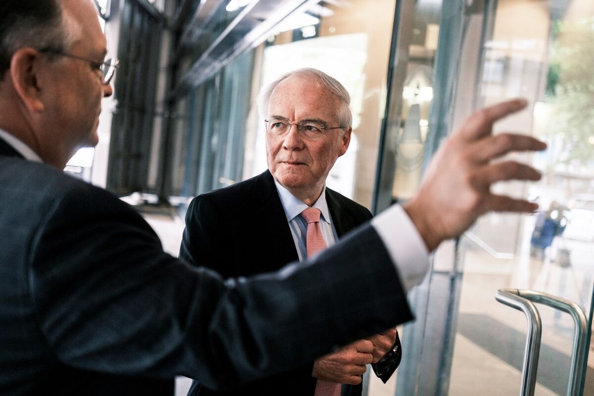 Albertsons Demands Details on Ex-Kroger CEO's Personal Conduct