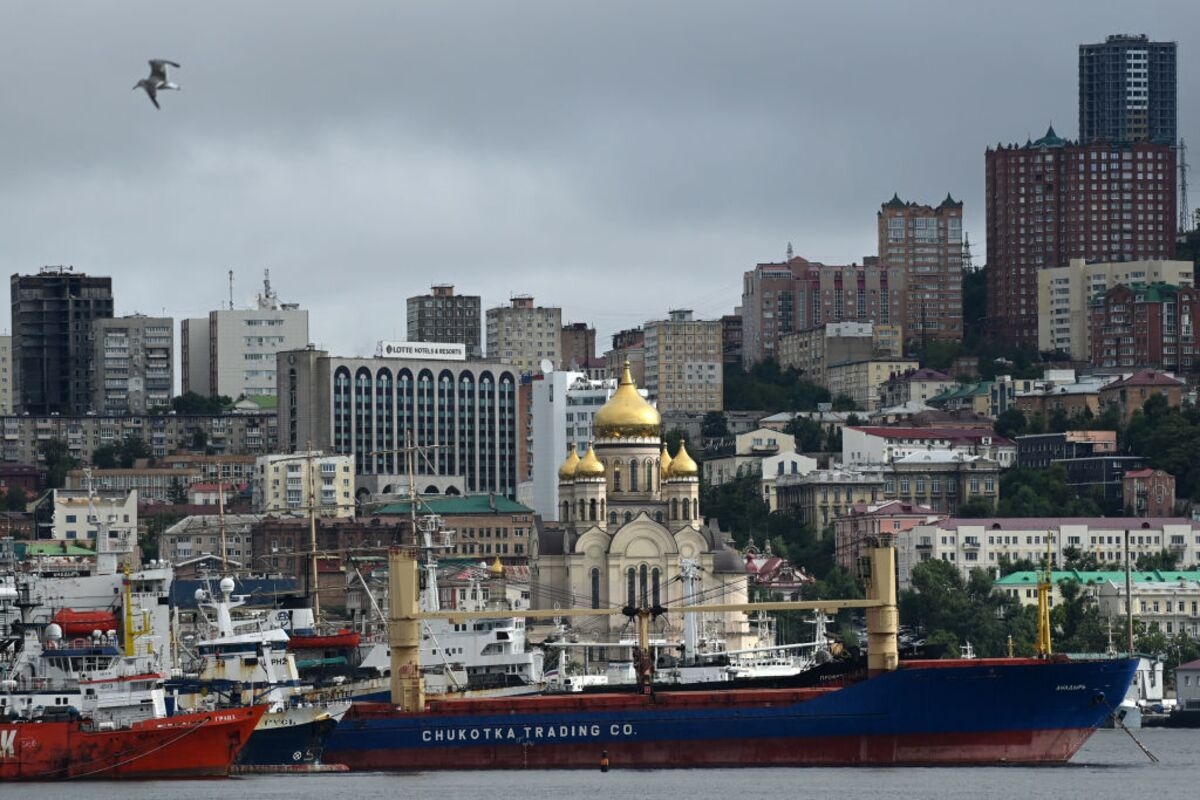 Ukraine Strikes Russian Target in Far East Before Planned Talks