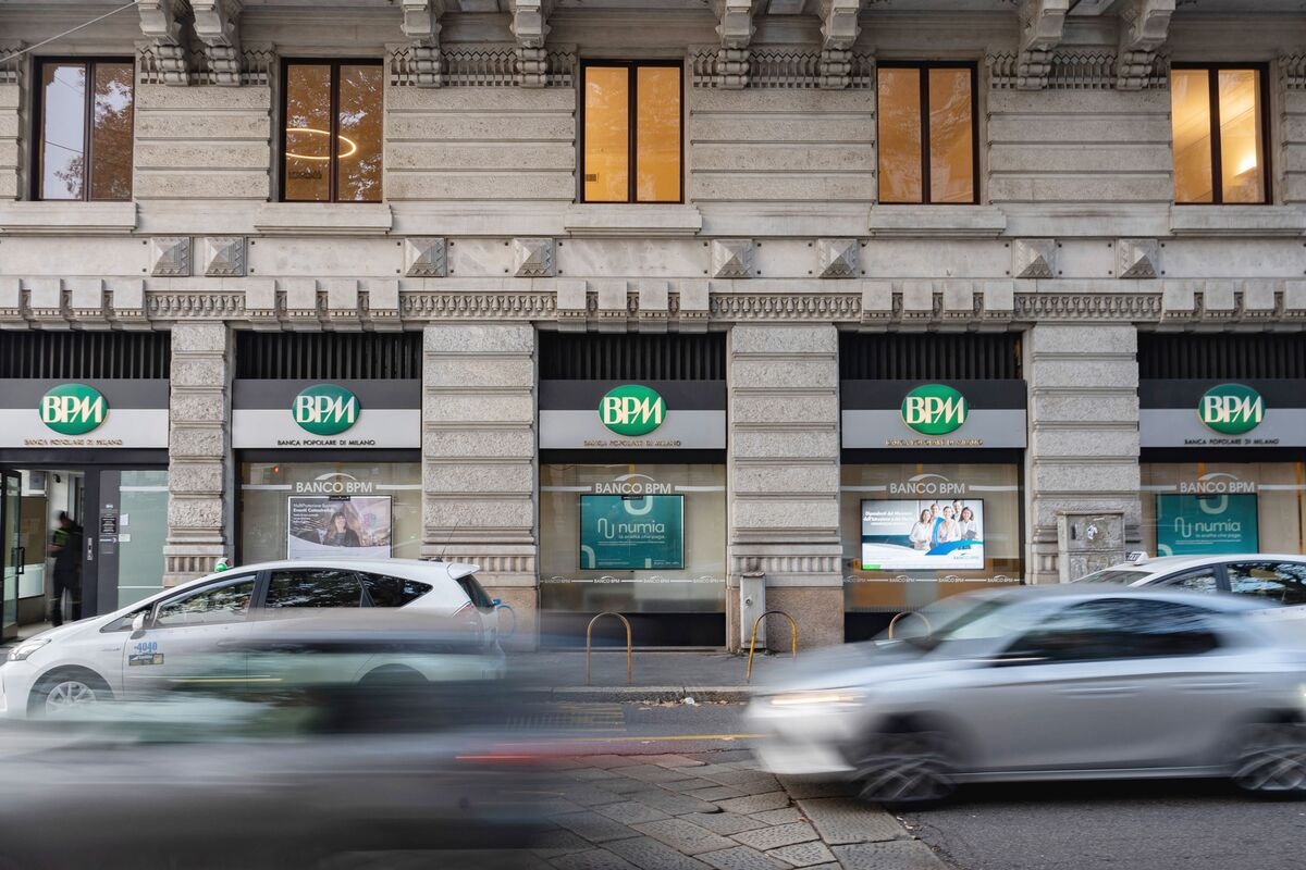 UniCredit Mulls Amundi Alternatives Amid Doubts Over BPM Backing
