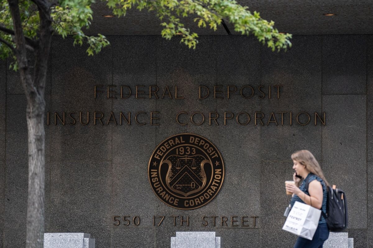 Trump Has Cut Thousands of Wall Street Cops While Markets Wobble