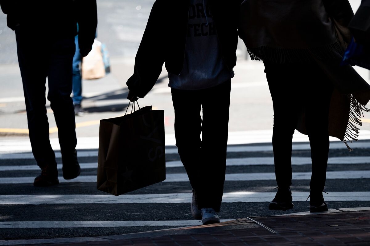 Fitch Sees Worsening Outlook for North American Companies