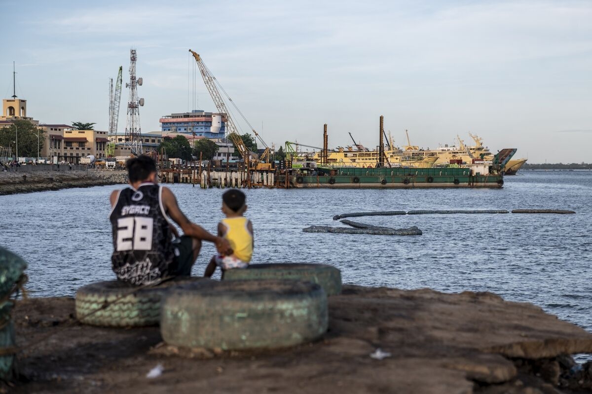 Tycoon Says Trump Tariffs May Hurt Philippines' Trade Partners