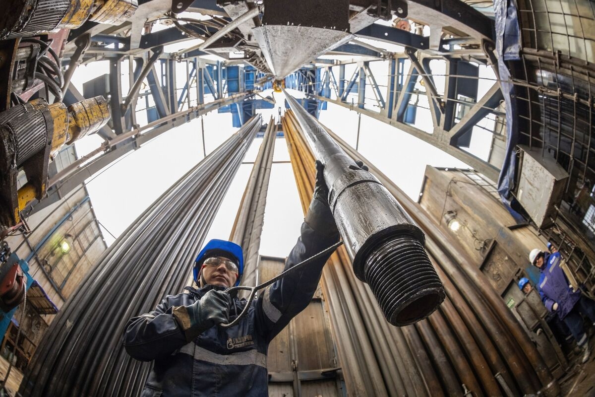 Russia Oil Prices to India Dip on Sanctions, Threats, Kpler Says