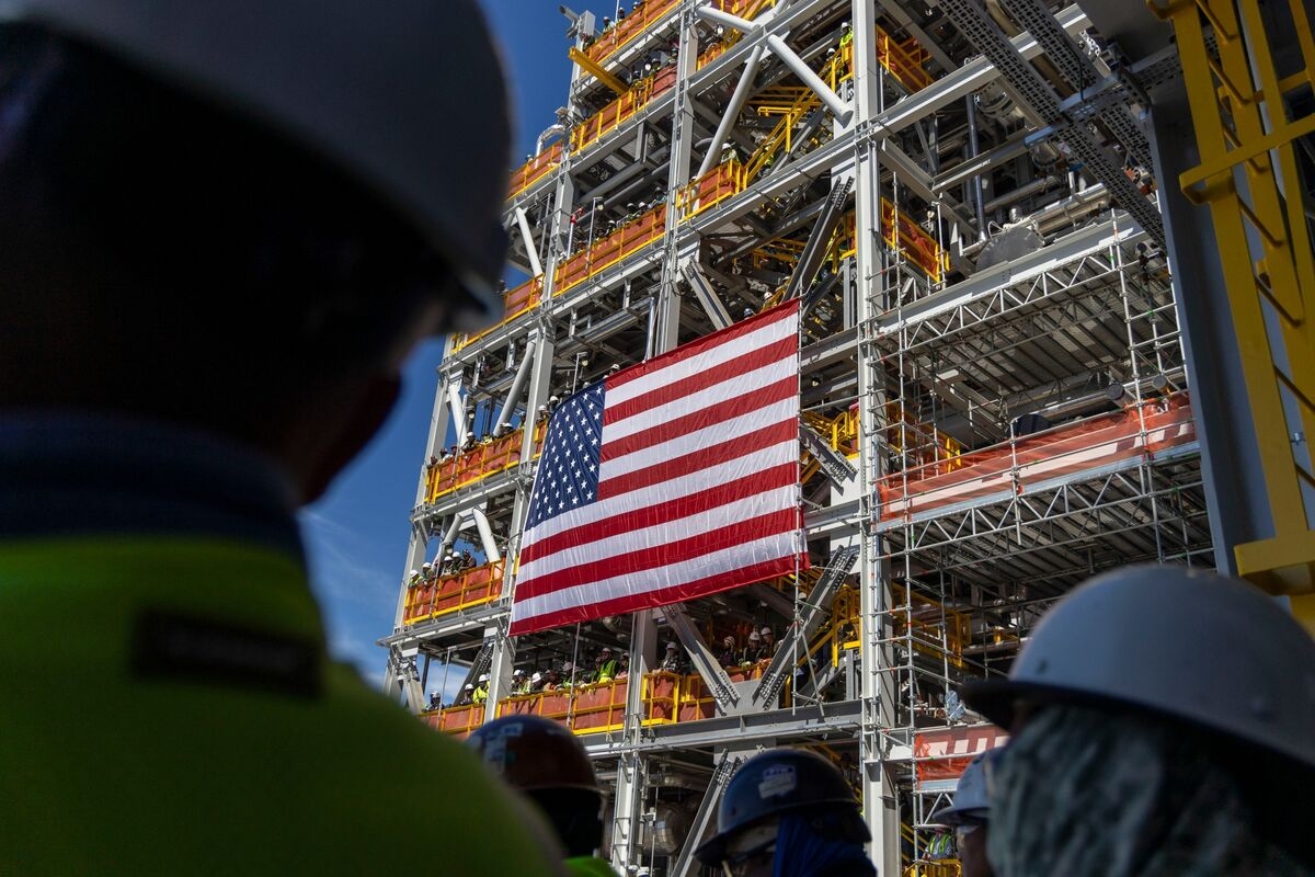 ‘Drill, Baby, Drill' Mantra Set to Make US LNG Exports Less Competitive