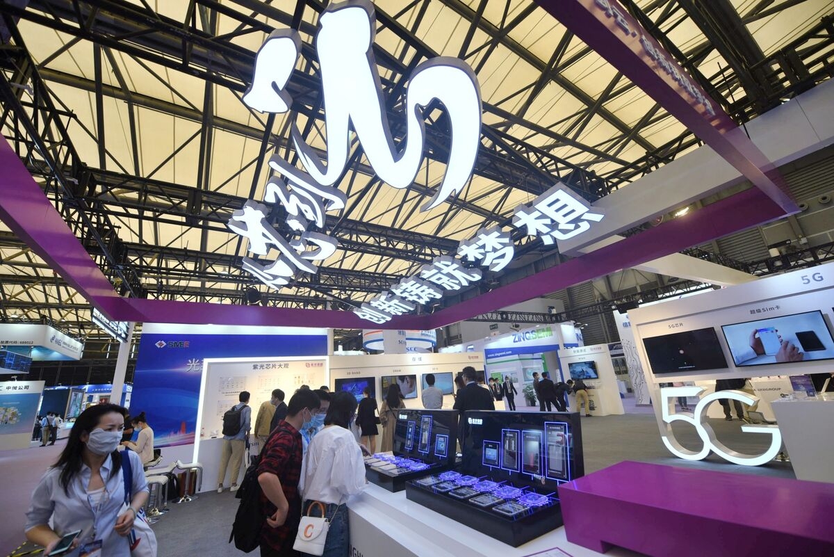 Unisplendour Is Said to Tap Banks for $1 Billion Hong Kong Listing