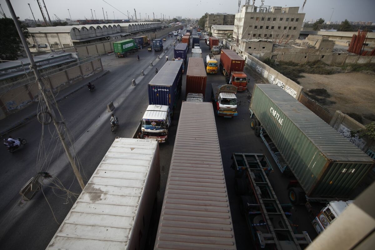 Pakistan, US Continue Discussions for Investment, Trade Deals
