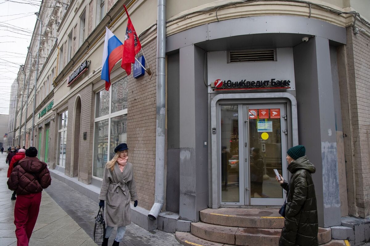 UniCredit's Russia Unit May Attract Bids From UAE-Based Firms