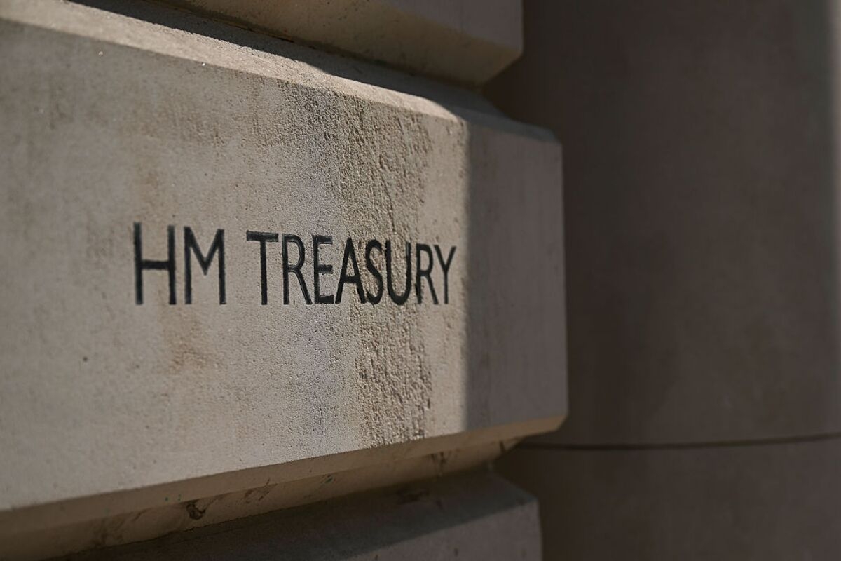 Britain's Borrowing Strategy Needs an Overhaul