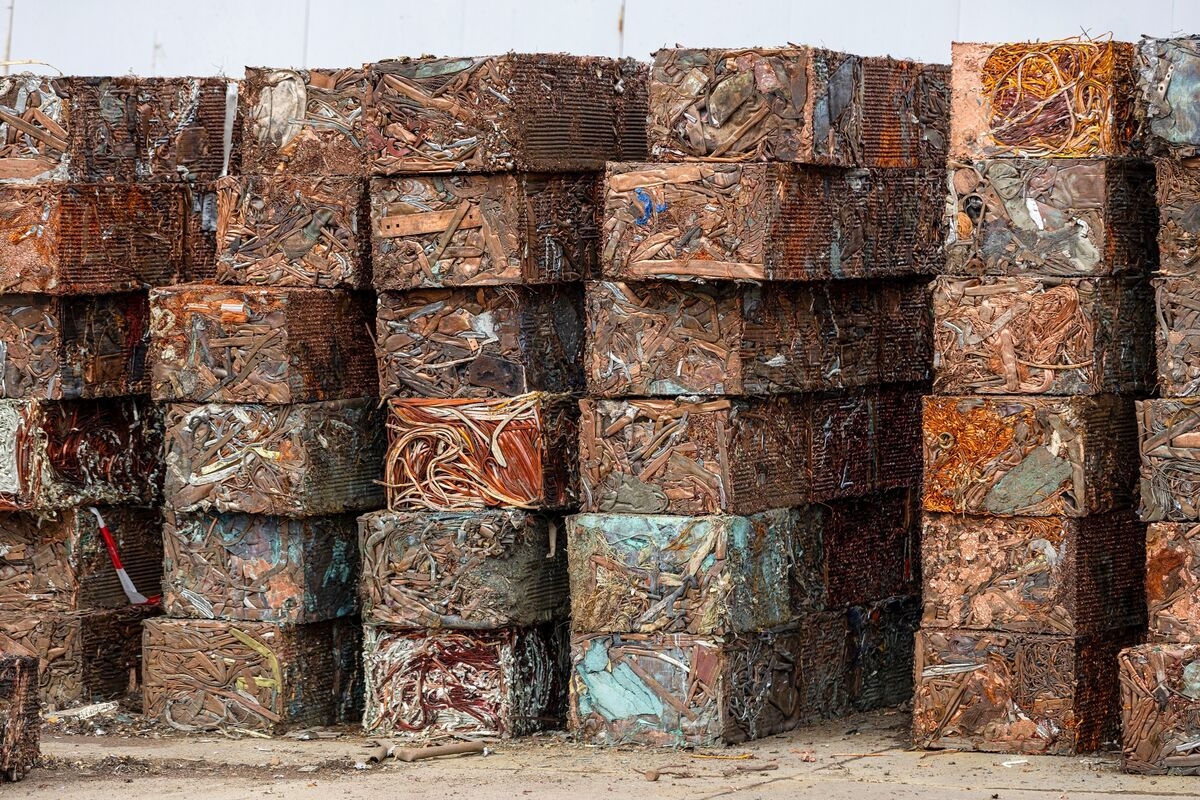Copper Market in Tumult Waiting for Details of Trump's 50% Tariff
