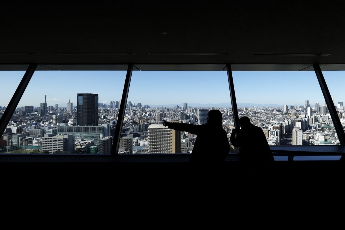 Sumitomo Realty Seeks $700 Million Office Sale Amid Elliott Push
