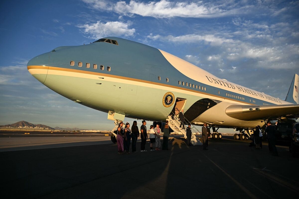 Air Force One Production Still Marred by Assembly Woes, GAO Says