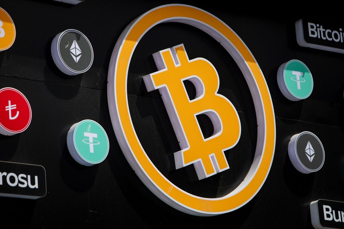 Saylor's Contrarian Bet Morphs Into Full-Blown Crypto Gold Rush