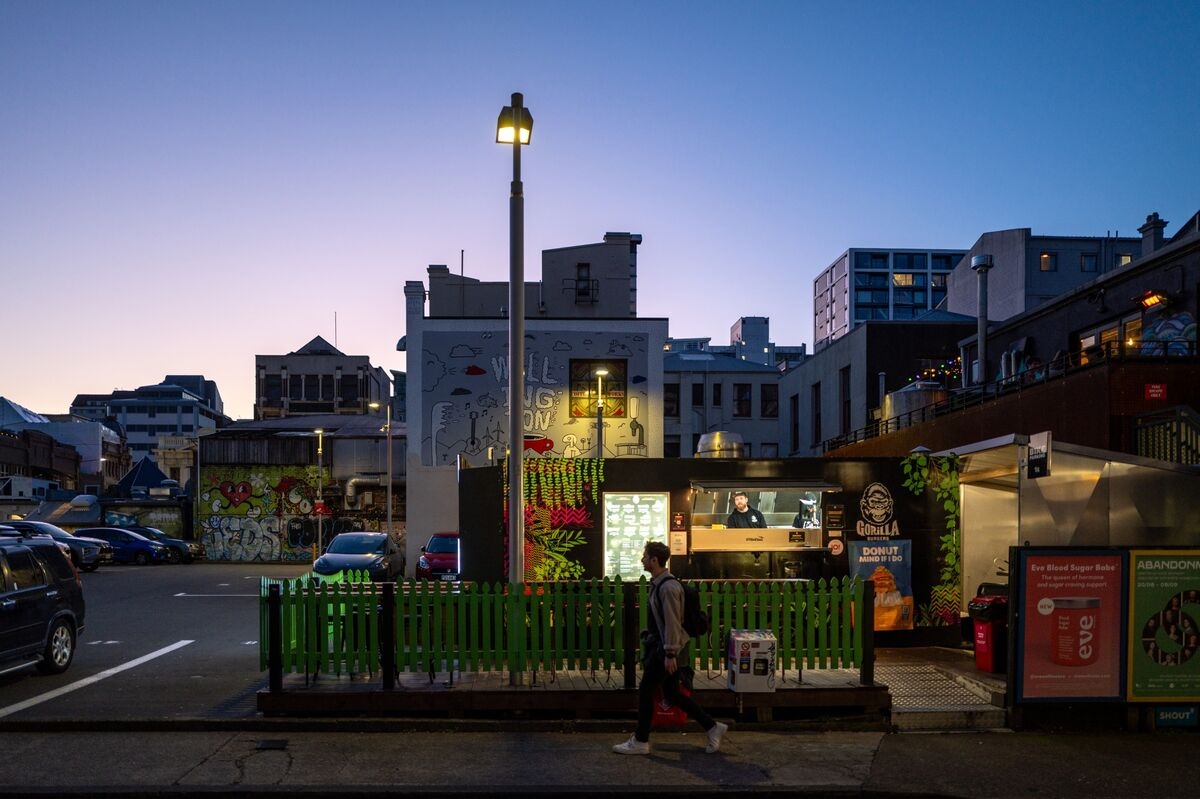 New Zealand Immigration Decline May Impede Economic Recovery