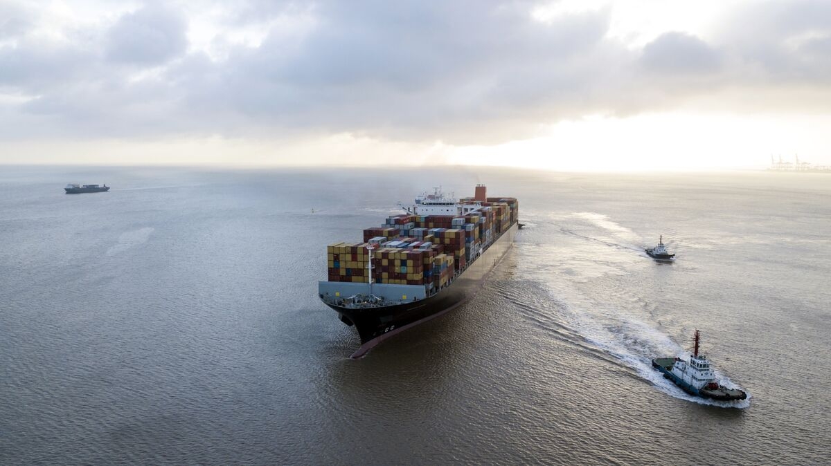 China-US Trade Soars as Exporters Race to Hit Trade Truce Window