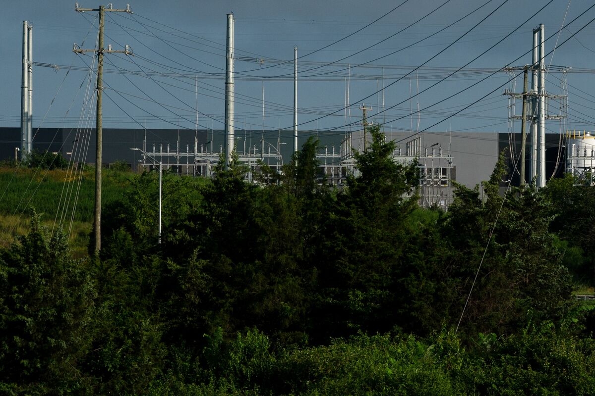 Large US Grid Lacks Capacity for New Data Centers, Watchdog Says