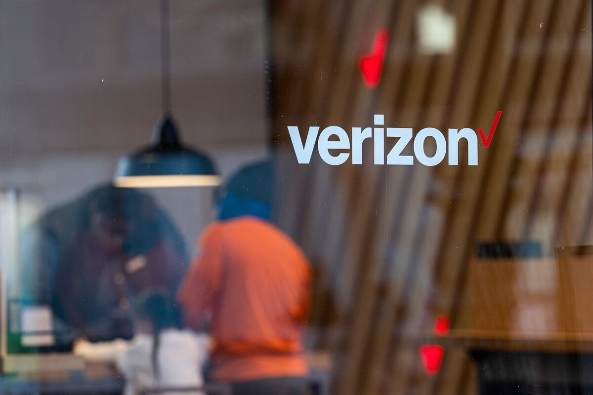Verizon Wins FCC Approval for $9.6 Billion Frontier Acquisition