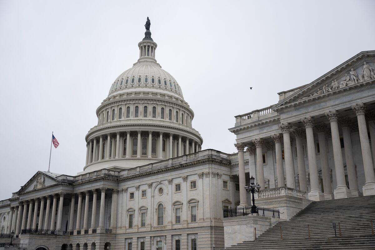 Trump Presses Reluctant GOP Senators to Embrace House's Tax Bill