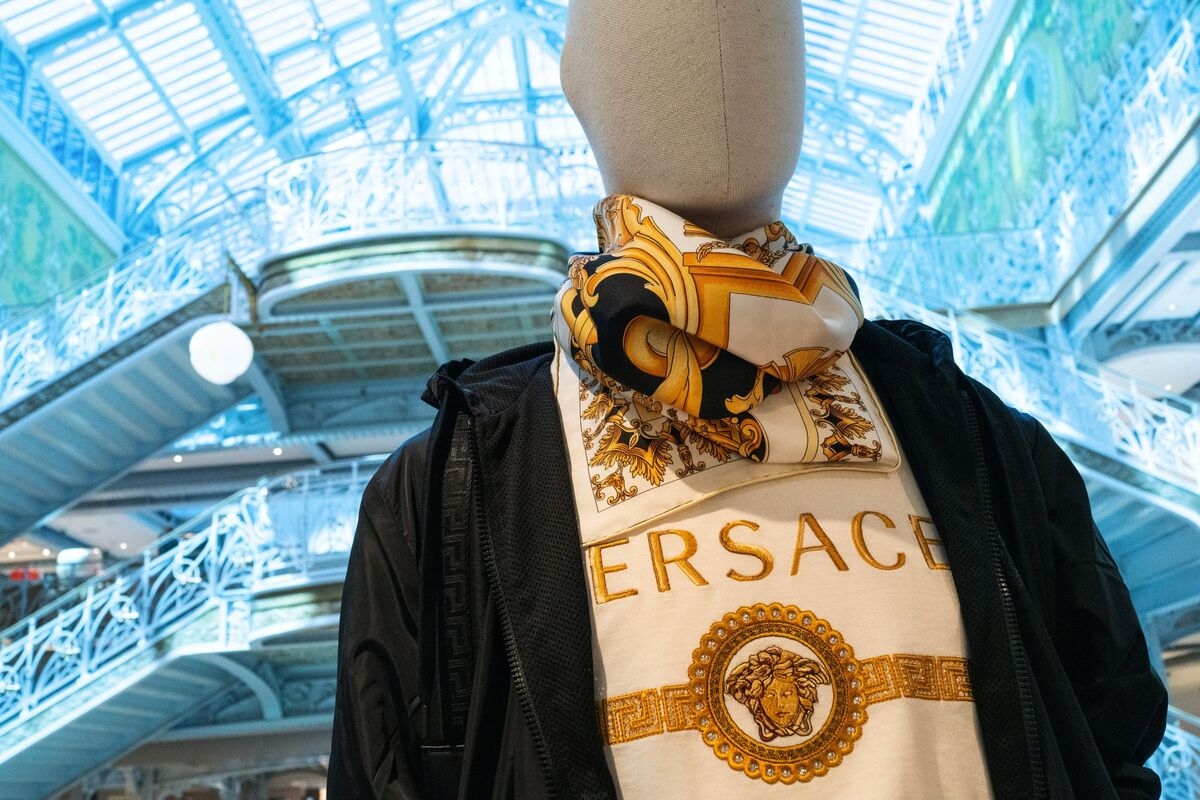 Versace Owner Capri Jumps on Prada Moving Closer to Purchase