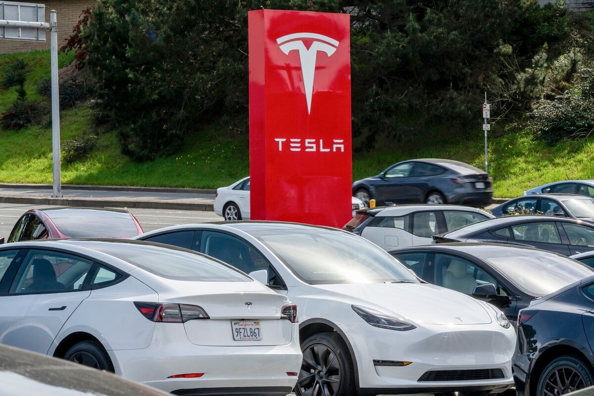 Tesla Dumped by Danish Pension Over Labor Rights, Musk's Actions