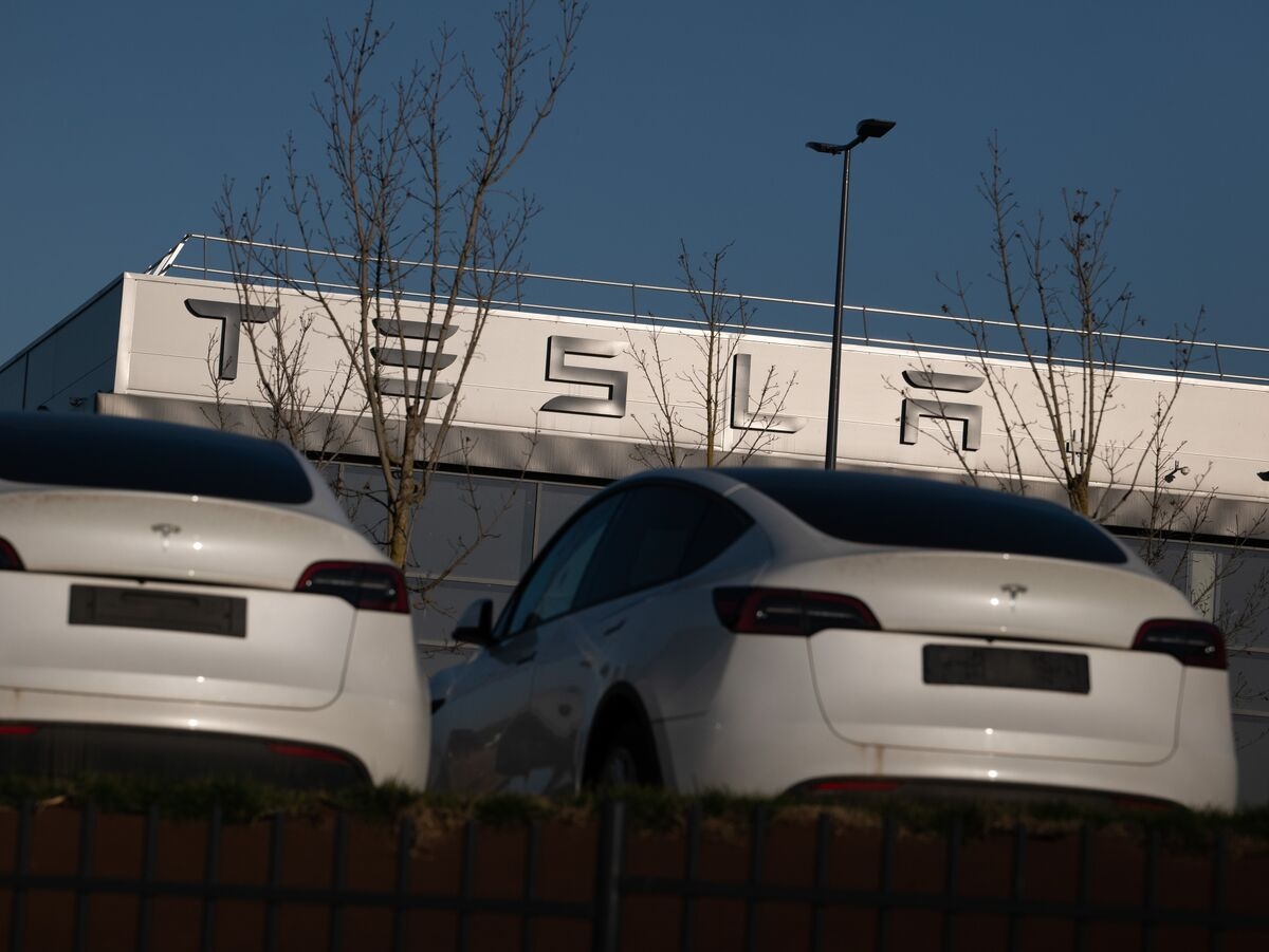 Tesla's EV Deliveries Are Seen Falling as Demand Erodes Sharply