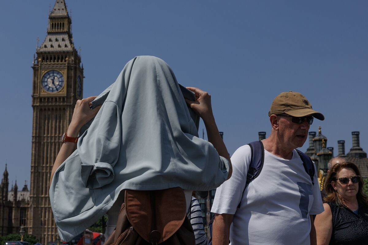 UK Heat Wave Could Claim Nearly 600 Lives This Week, Experts Warn