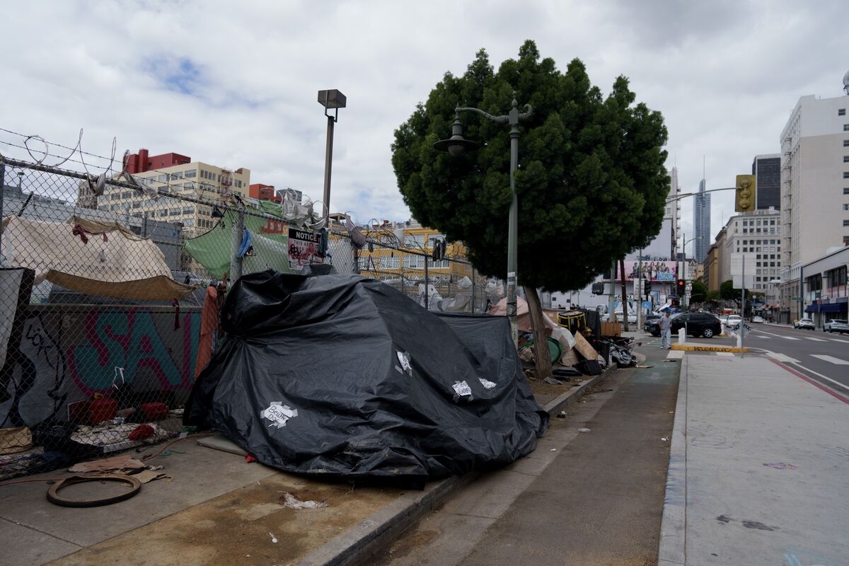LA Homelessness Drops for Second Year