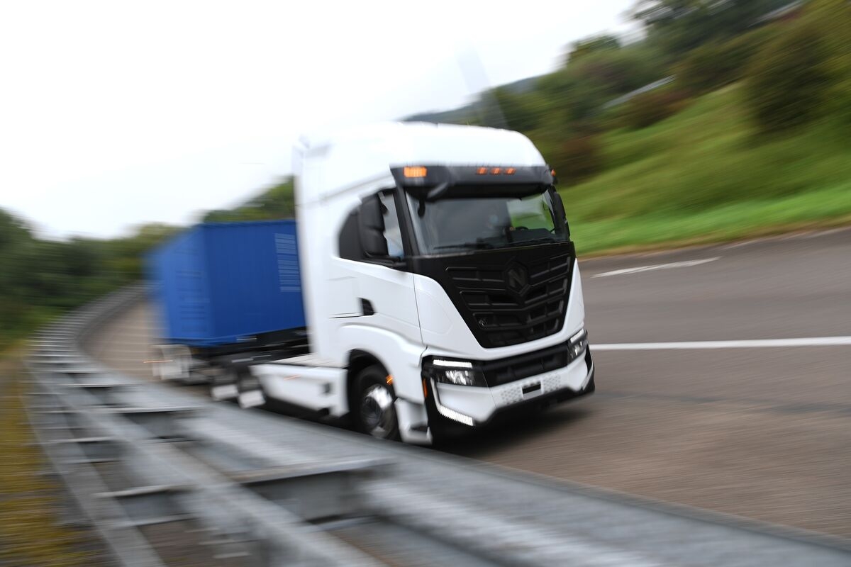 Nikola Considers Bankruptcy, Capping EV Maker's Wild Ride