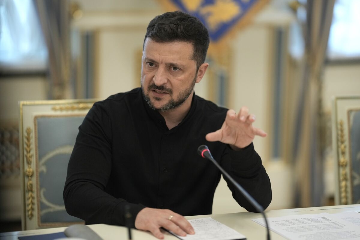 Putin Dismisses Zelenskiy's Call for Direct Leaders Meeting