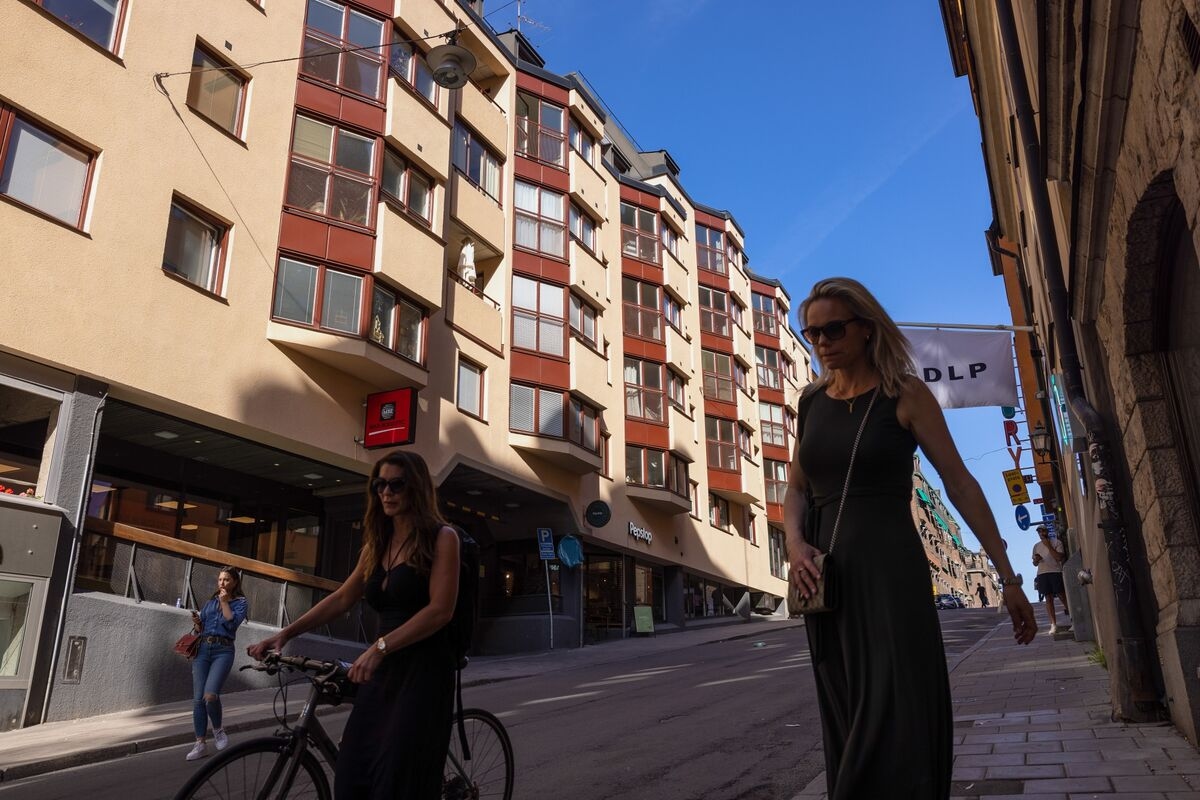 Swedish Apartment Prices Fell the Most Since 2022 in July