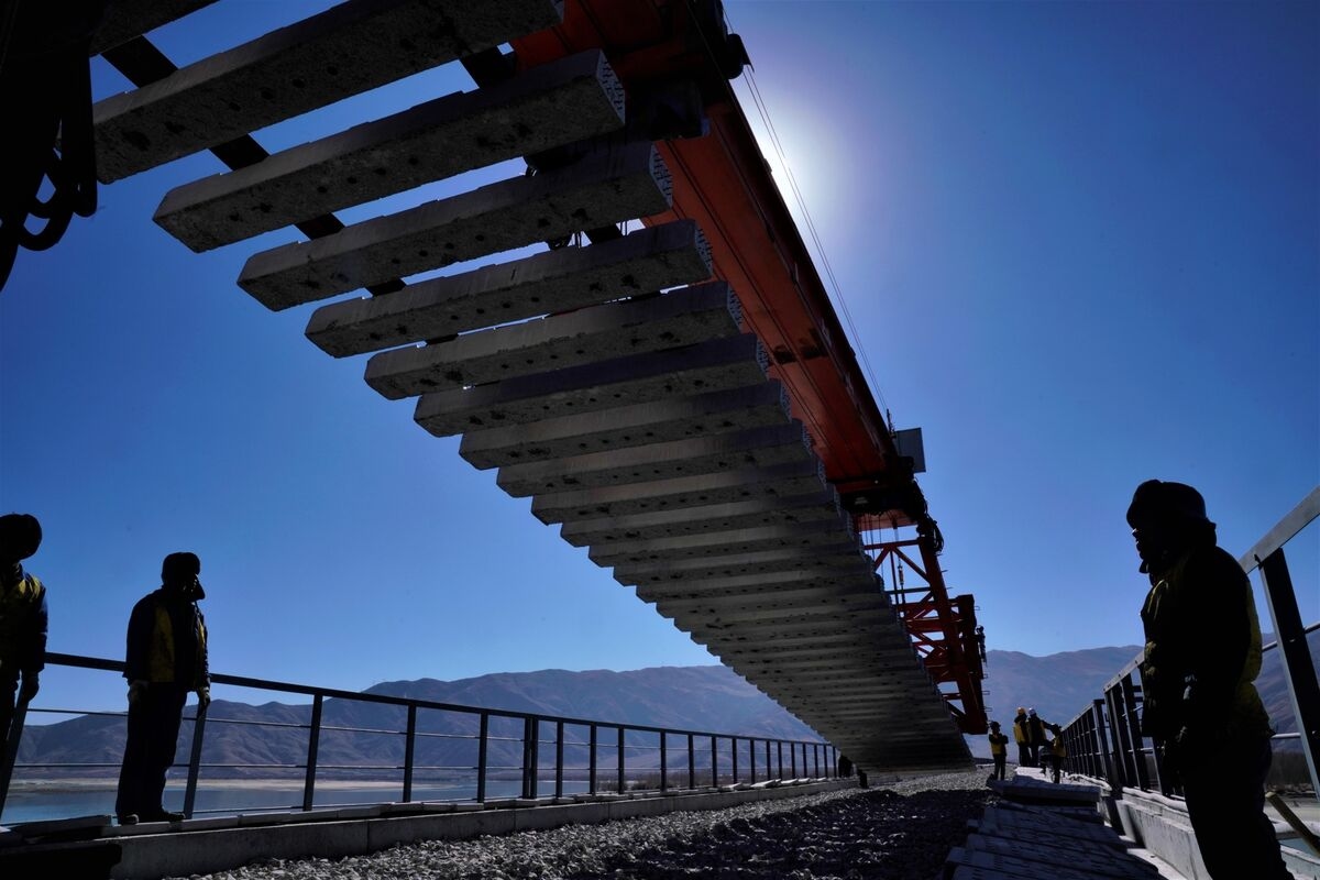 Xi Pushes for Mega-Dam, Rail Links to Boost Tibet Development