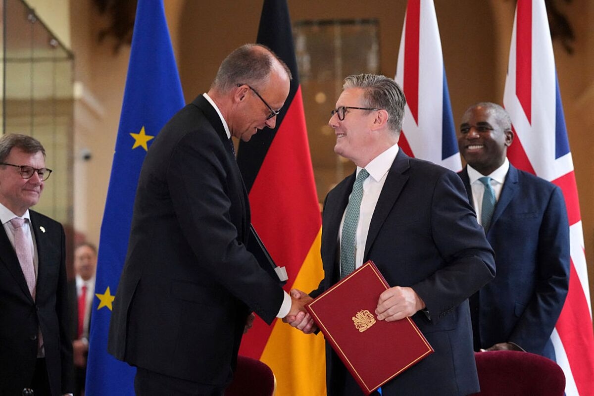 Starmer and Merz Ink Treaty Locking in Defense Cooperation