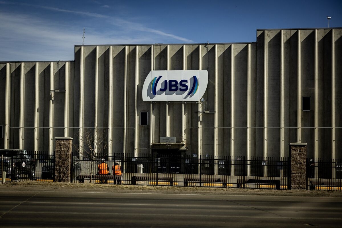 Top Meat Processor JBS Delays Start of New York Trading by a Day