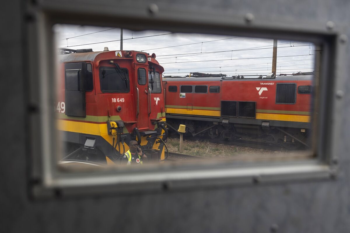 South Africa to Provide $2.8 Billion Guarantee to Transnet