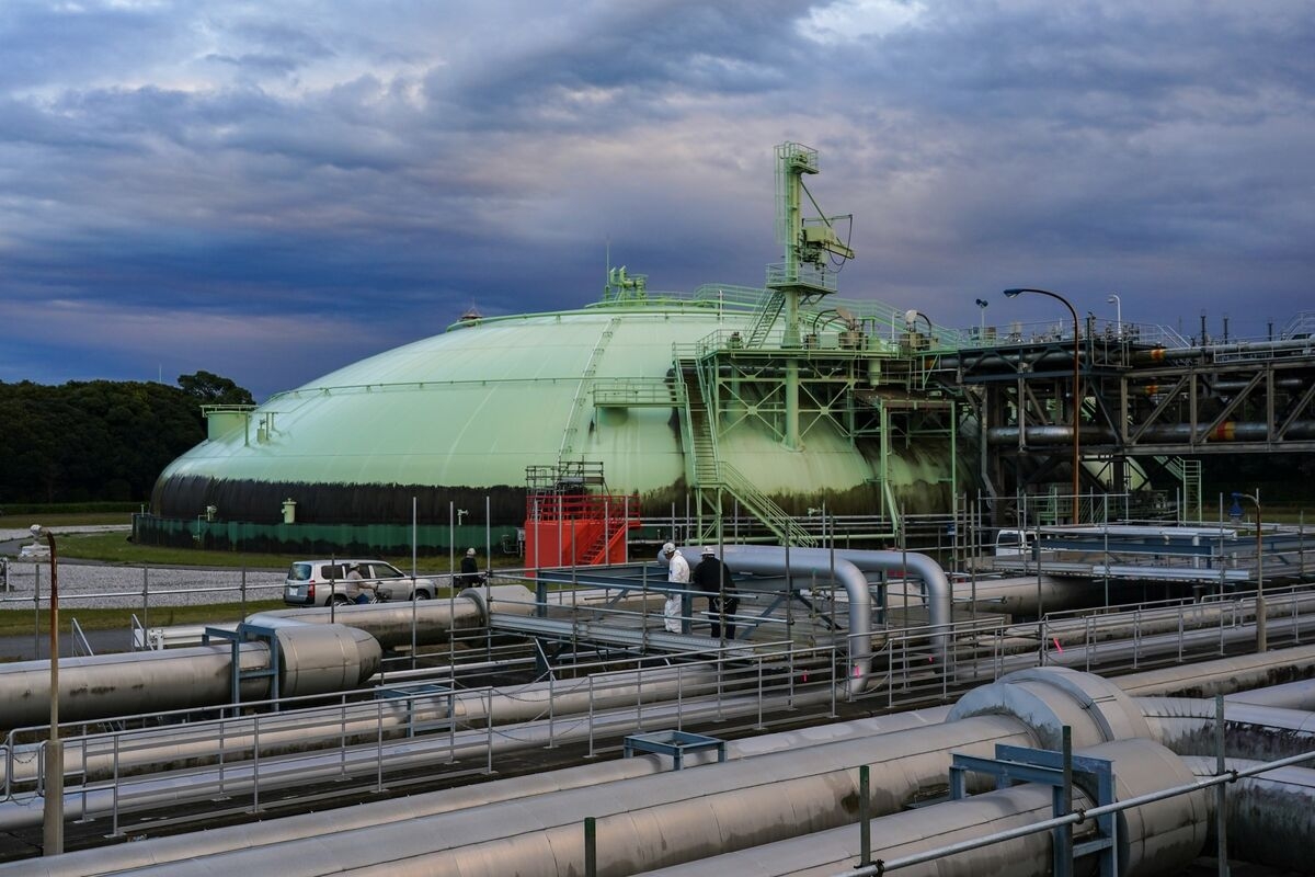 Asian Gas Falls to One-Year Low as Trade War Stokes Demand Fears