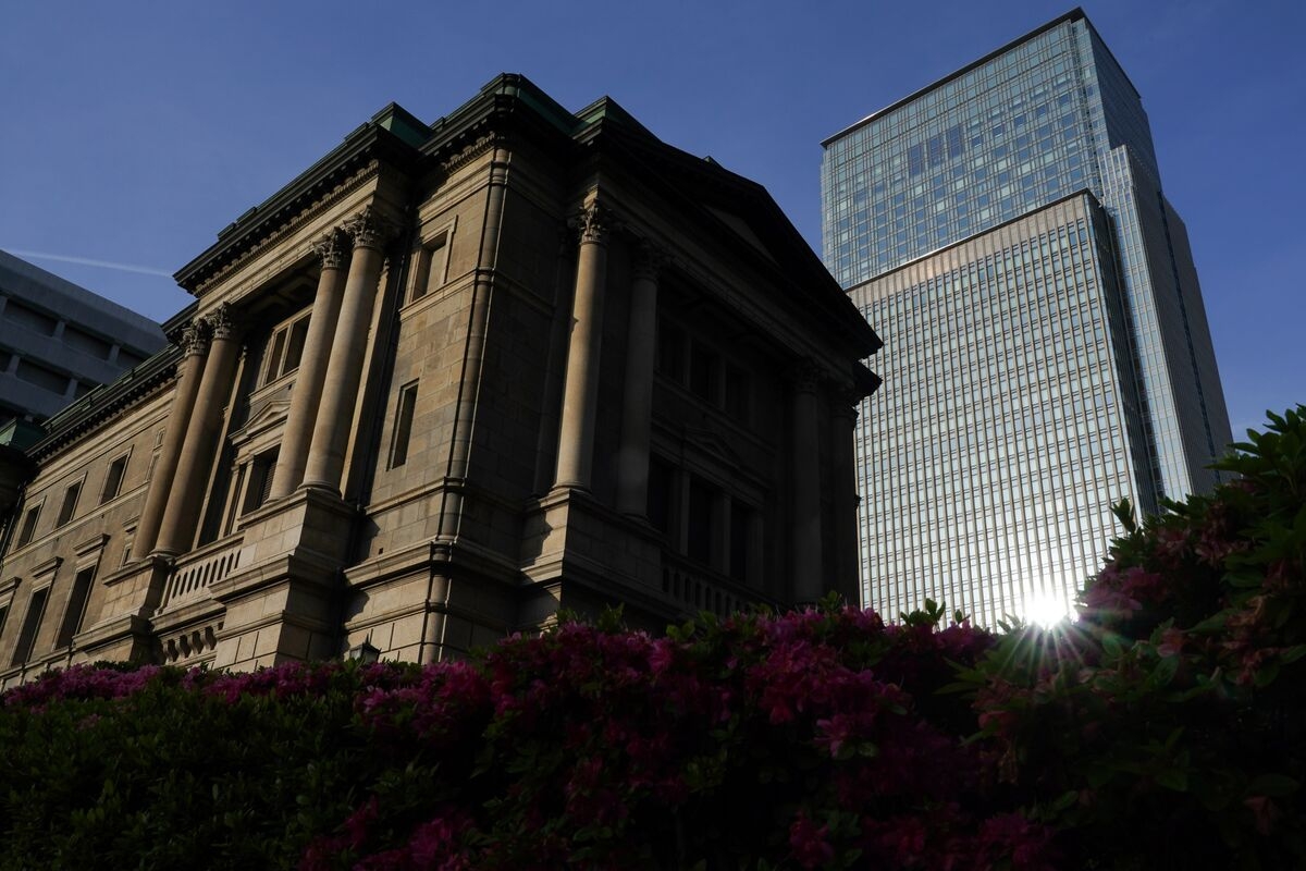 ‘Buyers Strike' in Japanese Bonds Sends Warning Note to BOJ on Tapering