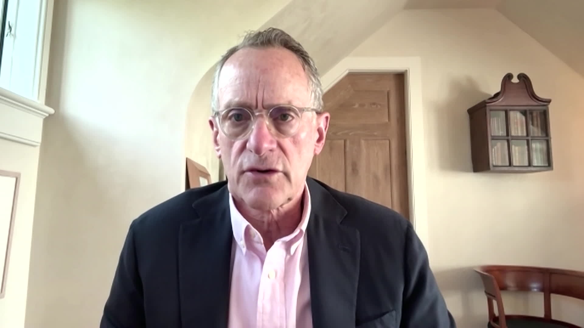 Howard Marks Says Stocks Seem Expensive to ‘Reality'