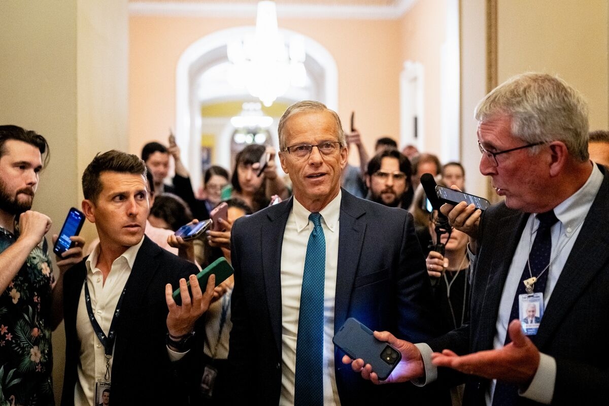 Trump Tax Bill Hits Senate With GOP Torn by Competing Demands