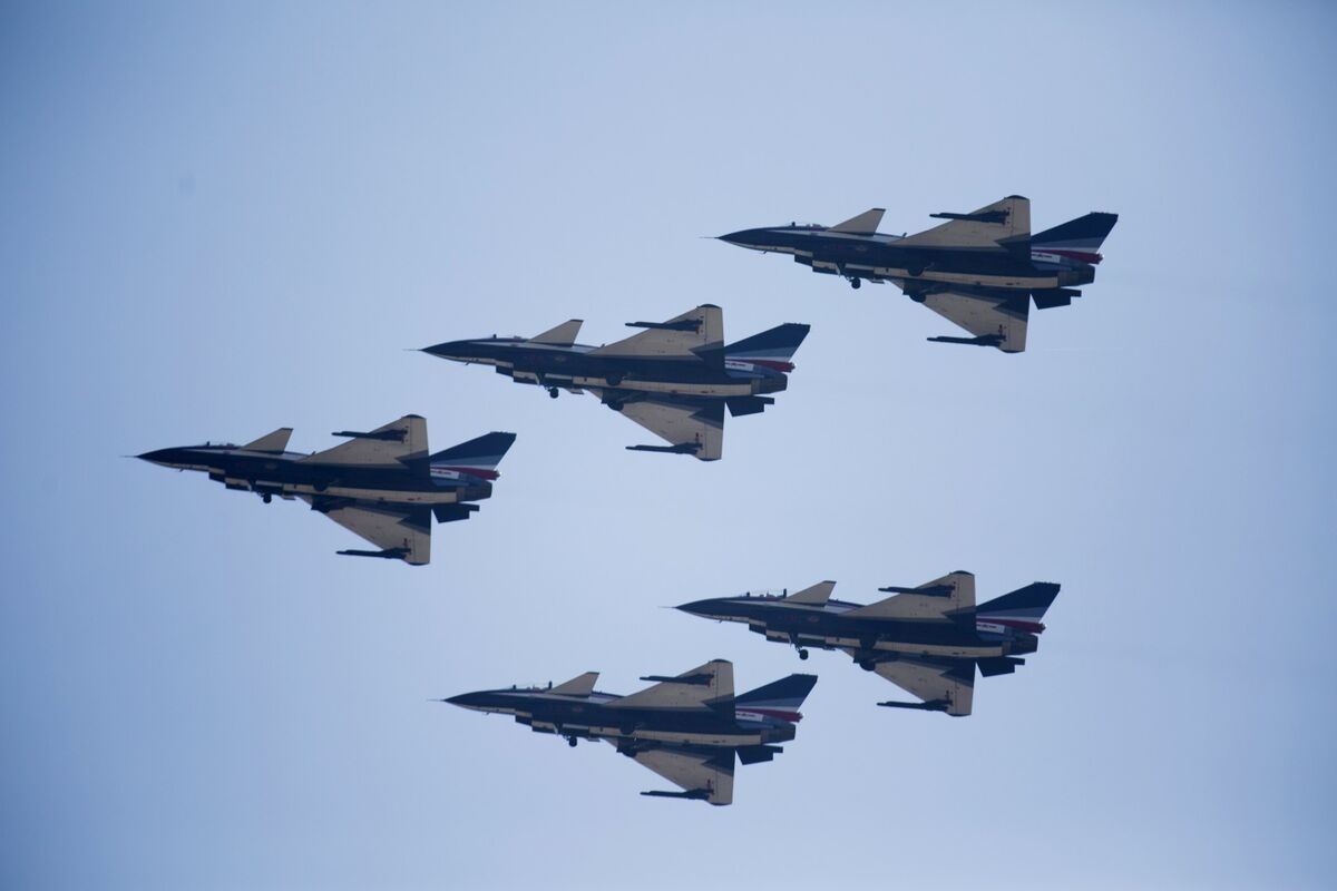 Indonesia Mulls China's Offer of Battle-Tested J-10 Fighter Jets
