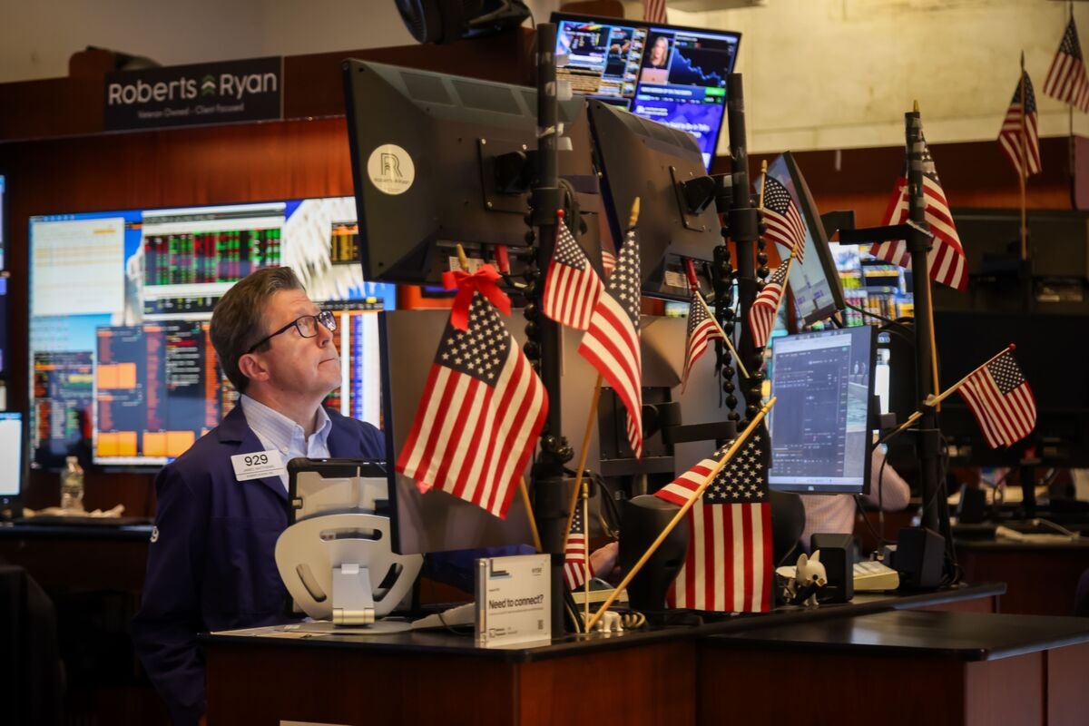 Tech Declines Are a Symptom of Trader Nerves After Big Rally