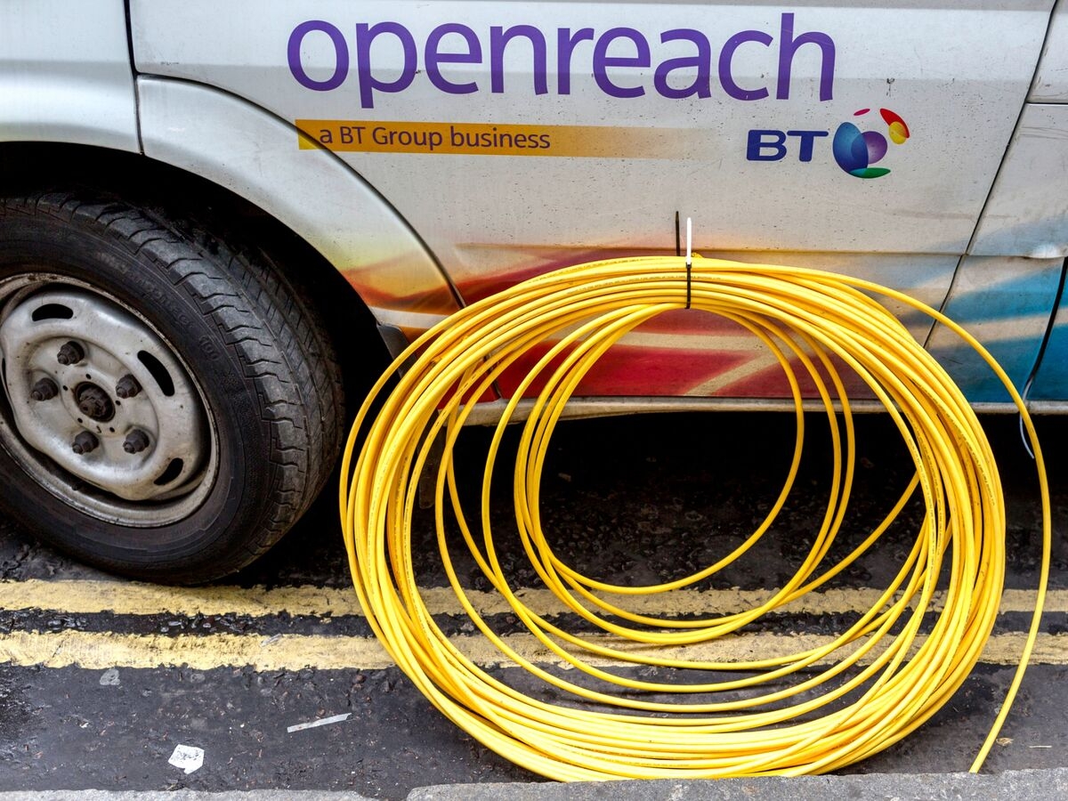 UK Broadband Providers' Roll-Out Ambitions Hit Financing Hurdles