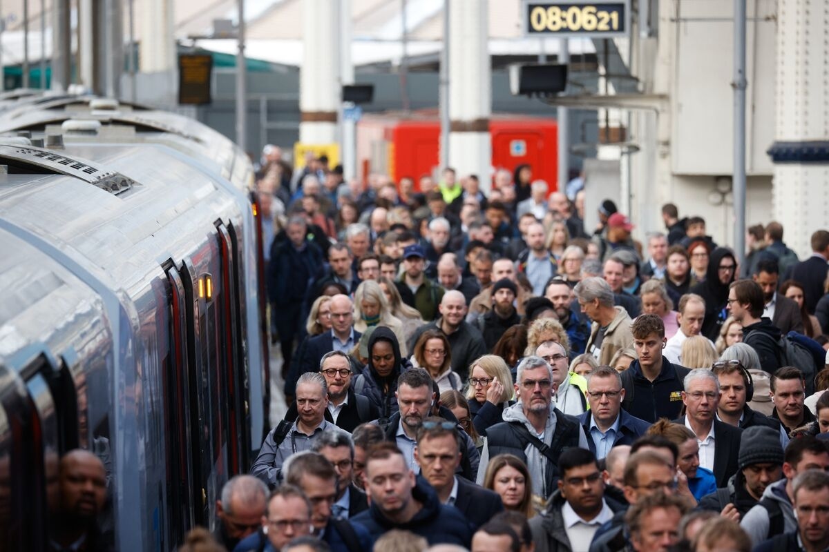 UK Firms Face 4% Minimum-Wage Rise in 2026, Early Estimates Show