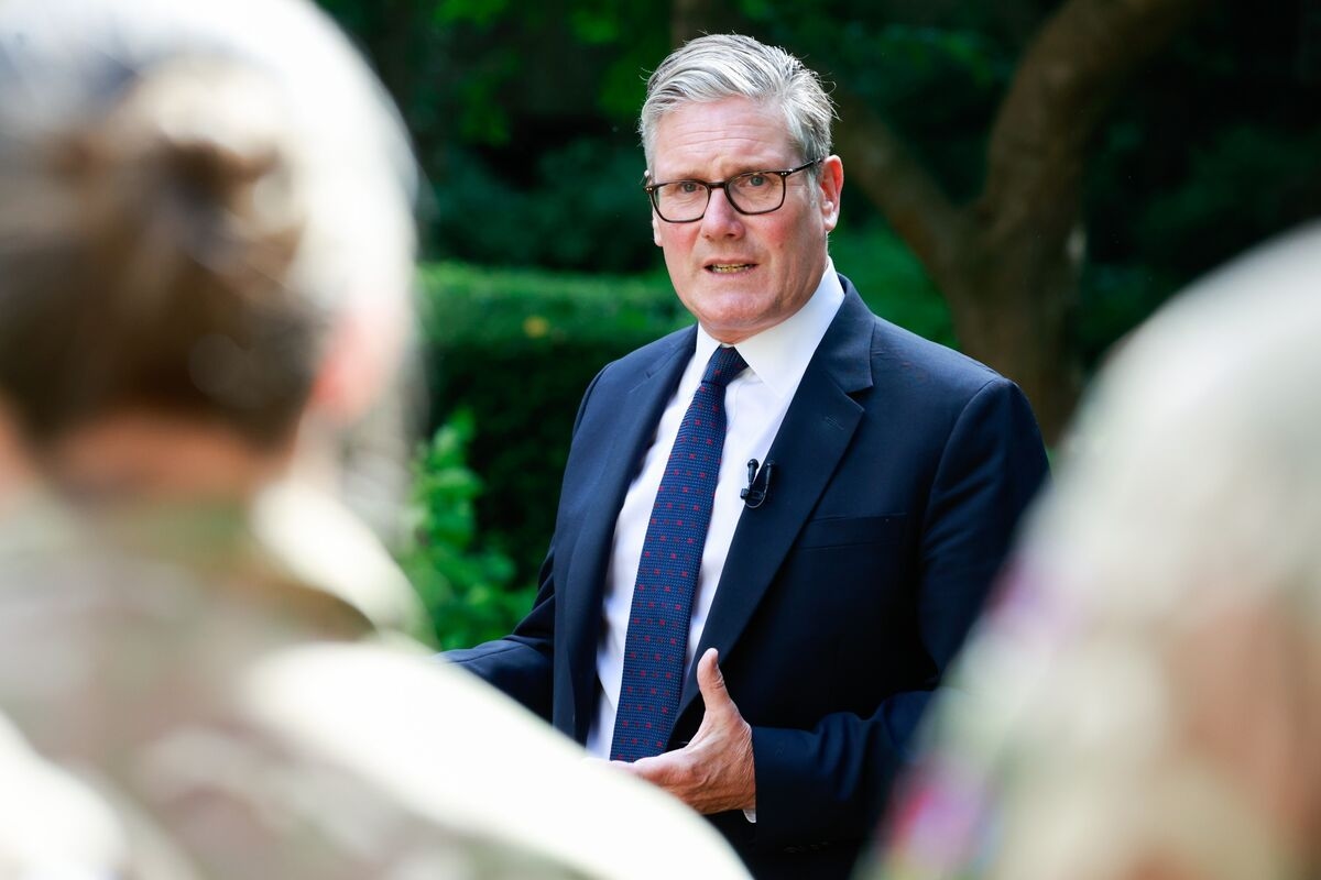Starmer in Talks With Labour Rebels About Easing Welfare Cuts