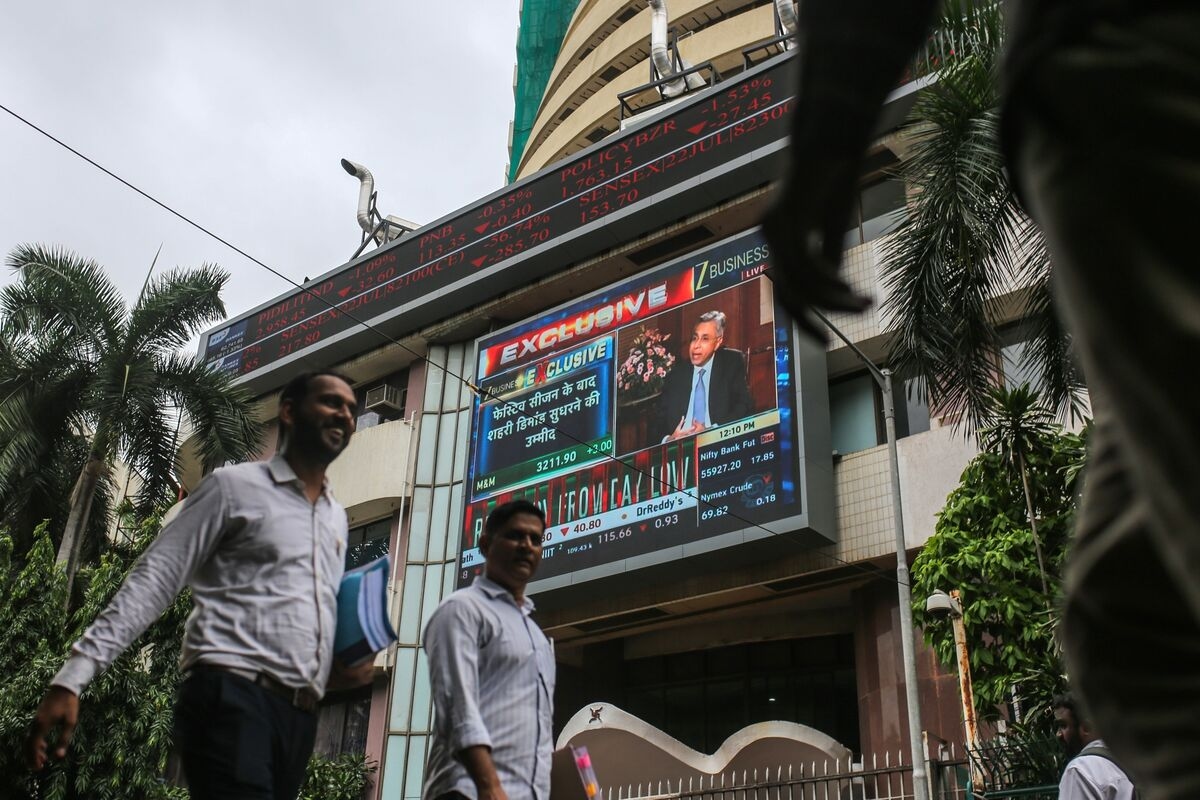 Thawing India-China Ties Drive Hunt for Potential Stock Winners