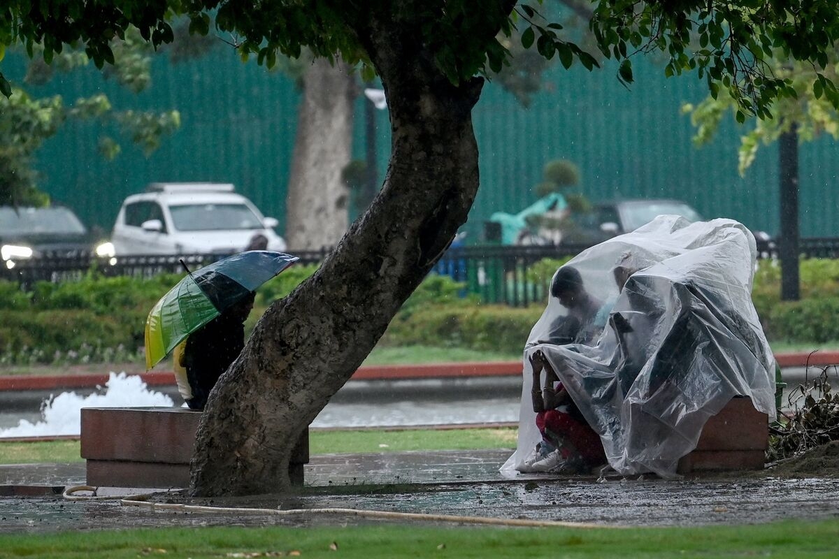 Erratic Weather Is Hurting Indian Firms in The Biggest Consumer Market