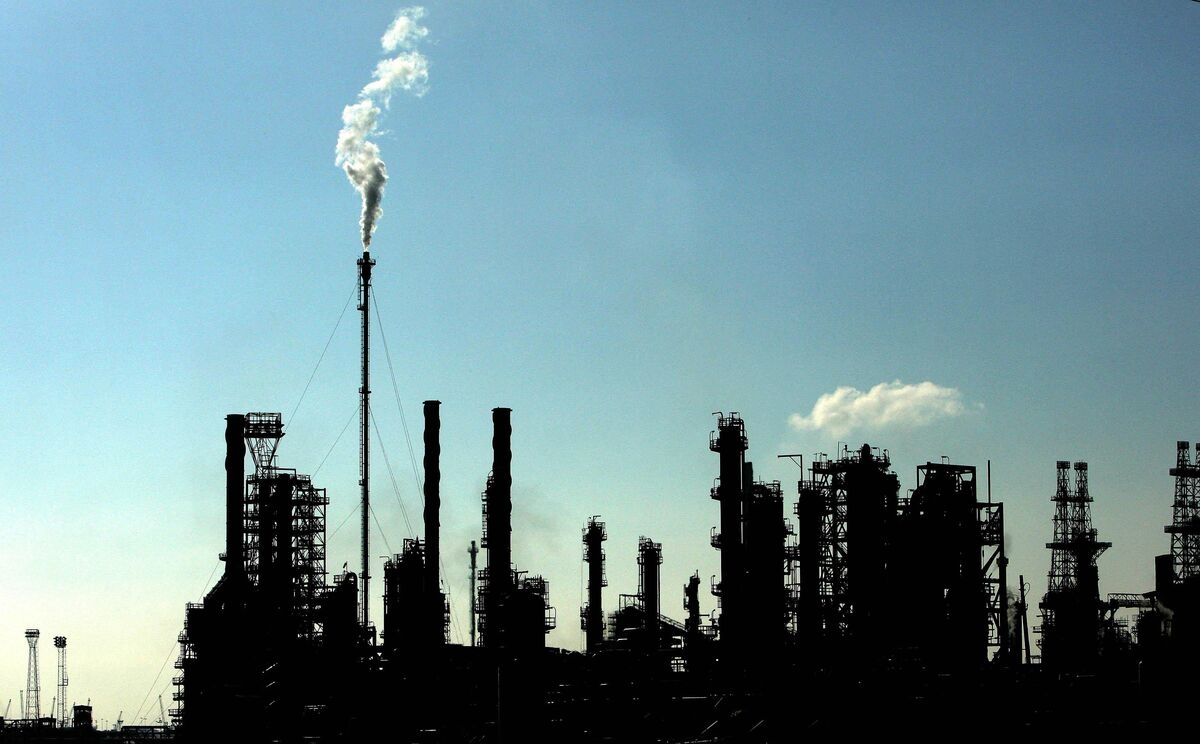 Parent of UK Lindsey Oil Refinery Owner Put Into Administration