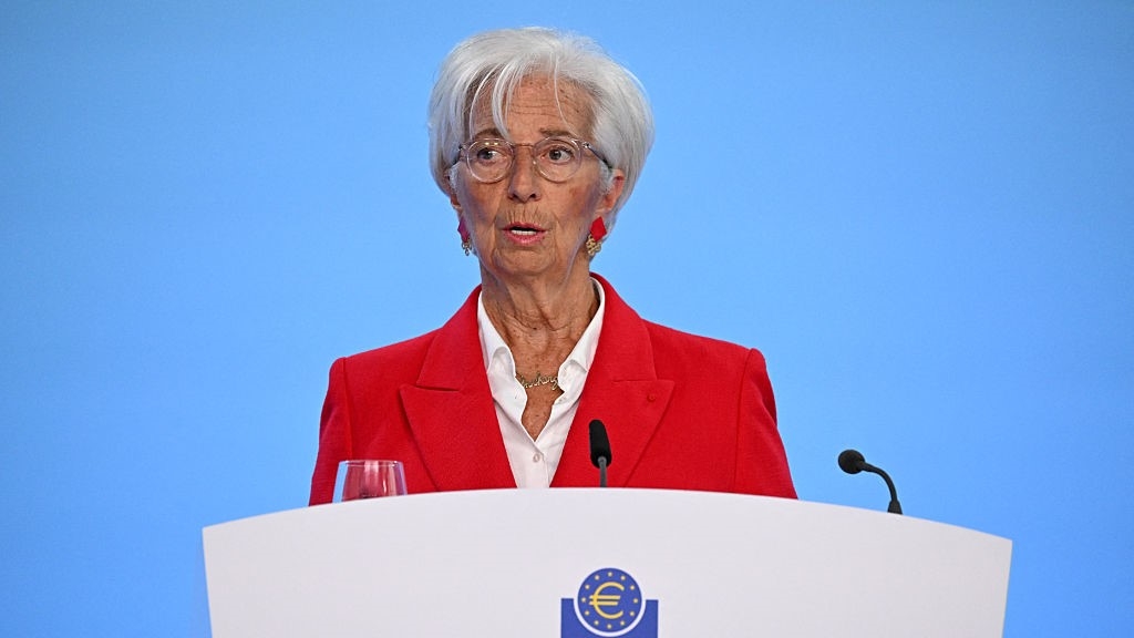 Lagarde: Risks Tilted to Downside, Inflation Uncertain