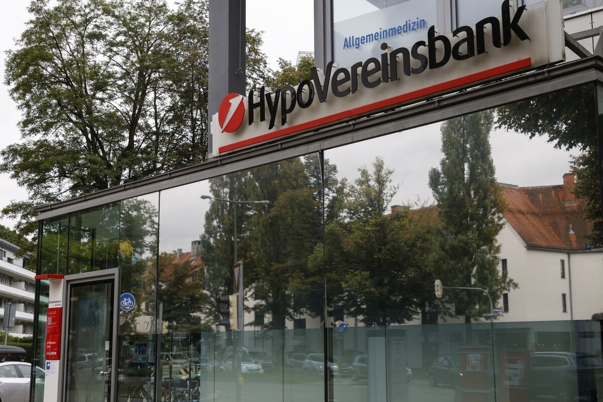 UniCredit Plans German Loan Growth Amid Tariff Turmoil, Spending