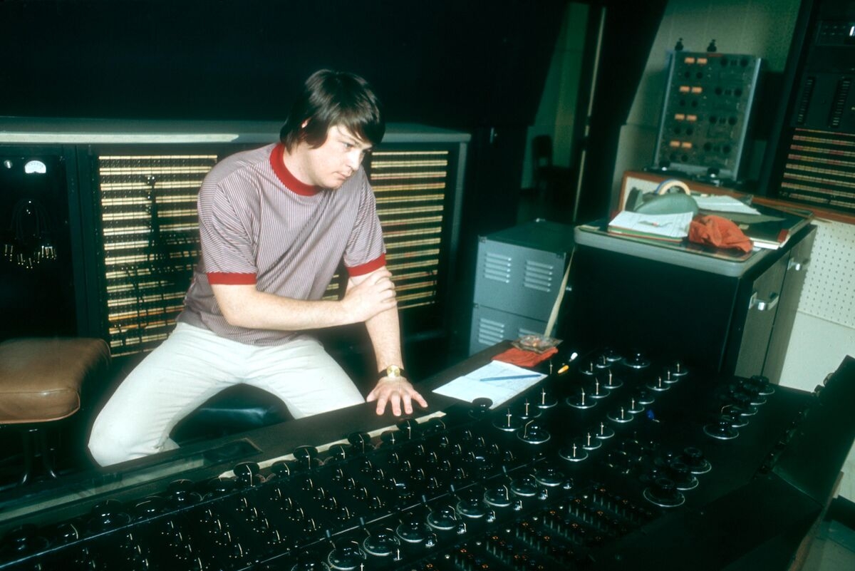 Brian Wilson, Beach Boys Visionary Leader, Dies at 82