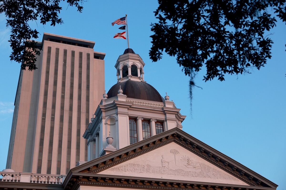 US States Likely to Defy US Downgrade to Keep Top Credit Ratings
